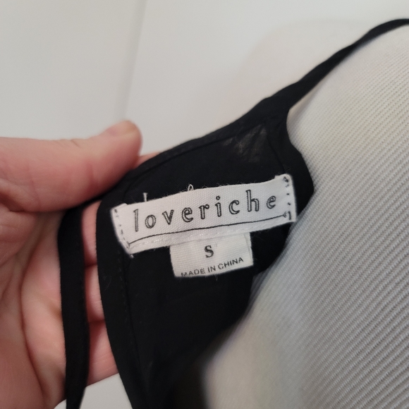 Love Riche ♥︎ chic boutique flowy black tank top - Picture 5 of 8